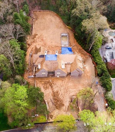 3517 Knollwood Dr, Atlanta GA  30305-1021 exterior