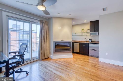 606 Christian St, Philadelphia PA 19147-2901 exterior