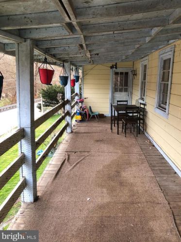 1376 New Danville Pike, Lancaster, PA 17603-9606