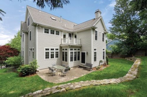 114 Franklin St, Newton MA 02458-2415 exterior