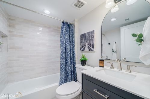 25 Chaumont Sq, Atlanta GA  30327-1088 exterior