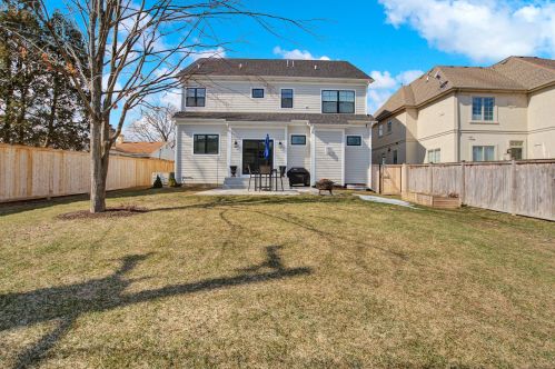 292 Fremont Ave, Elmhurst IL 60126-2200 exterior