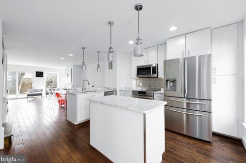 4363 Embassy Park Dr, Washington, DC 20016-3608