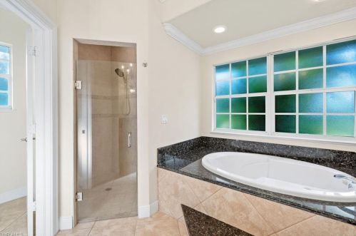 880 5 St, Naples FL 34117-2114 exterior