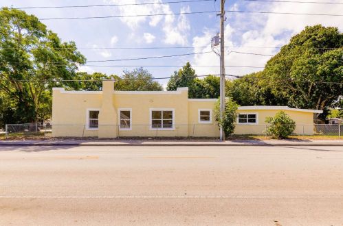 801 15th St, Fort Pierce, FL 34950-4917