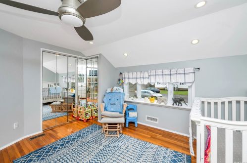 3 Lyons St, Huntington Station NY 11747-1000 exterior