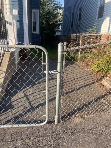 45 Fox St, Worcester MA 01604-4331 exterior