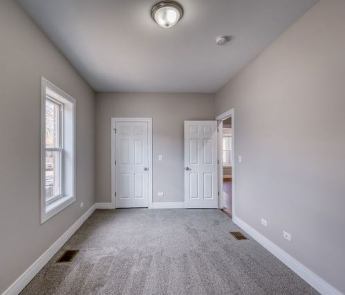 5527 Haddon Ave, Chicago IL  60651-2702 exterior