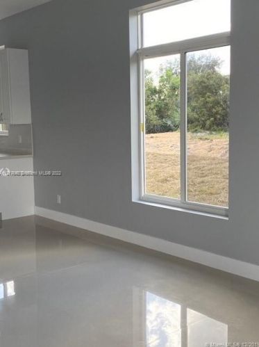 452 Fifer Ave, Fort Pierce FL  34953-3849 exterior