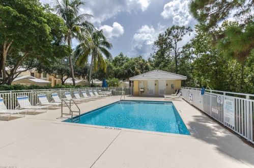 866 Carrick Bend Cir, Naples FL 34110-3608 exterior