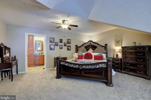 60 Radcliffe Dr, Huntingtown MD 20639-8701 exterior