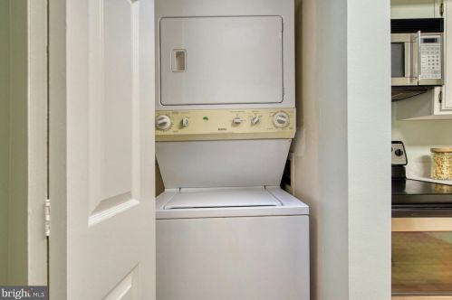 3246 Grace St, Washington DC 20007-3631 exterior