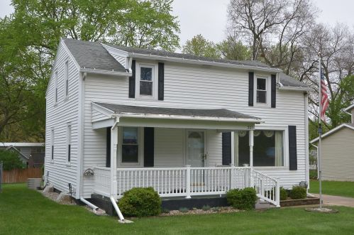 5381 Riverview Dr, Kalamazoo, MI 49004-1544