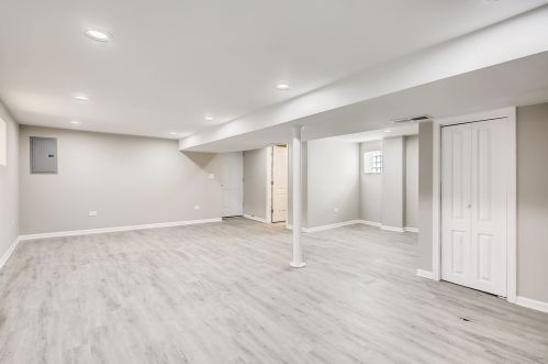 1100 102 St, Chicago IL 60643-2027 exterior