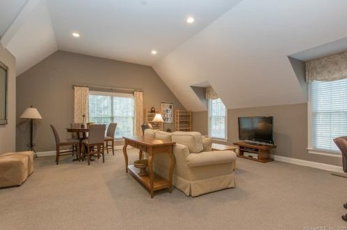 45 Deforest Rd, Wilton CT 06897-1908 exterior