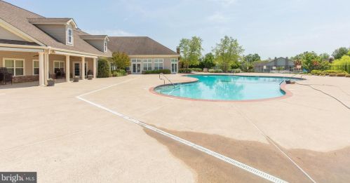 201 Fairway Dr, Warminster PA 18974-3797 exterior