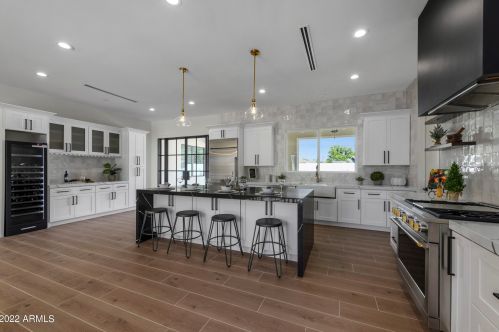 6841 12th Ave, Phoenix AZ  85013-1021 exterior