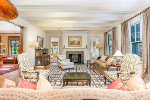 49 Mtn Spg Rd, Farmington CT 06032-1613 exterior