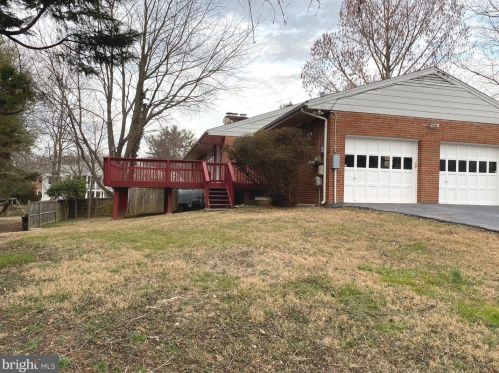 744 Lawton St, Mc Lean VA  22101-1510 exterior