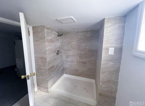 112 Trento St, Iselin NJ  08830-1465 exterior