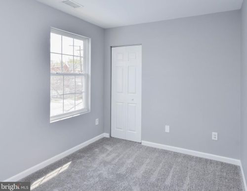 5220 Astor Pl, Washington DC  20019-6447 exterior