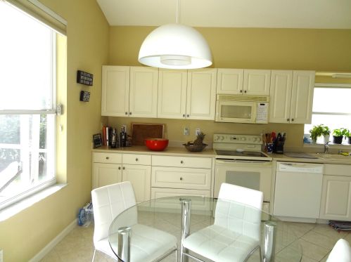 1626 Shelburnie Way, Fort Pierce FL  34952-6054 exterior