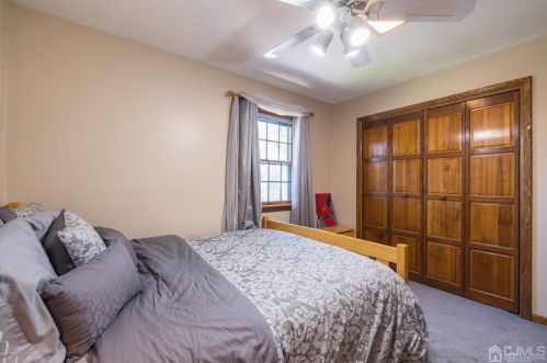 2350 Plainfield Ave, Piscataway NJ 08854-4045 exterior