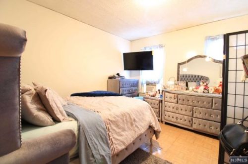 514 33rd St, Paterson NJ  07504-1745 exterior