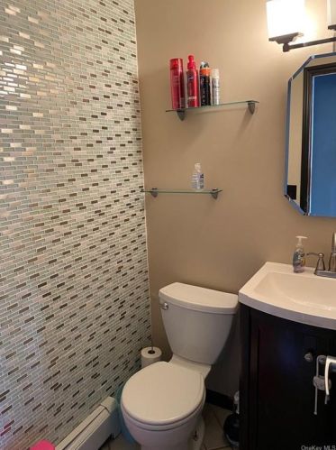 62 Chaucer Ct, Middletown NY 10941-1802 exterior