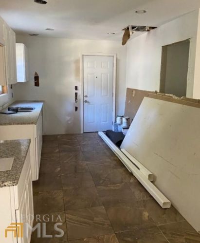 2146 Castlewood St, Atlanta GA 30344-1003 exterior