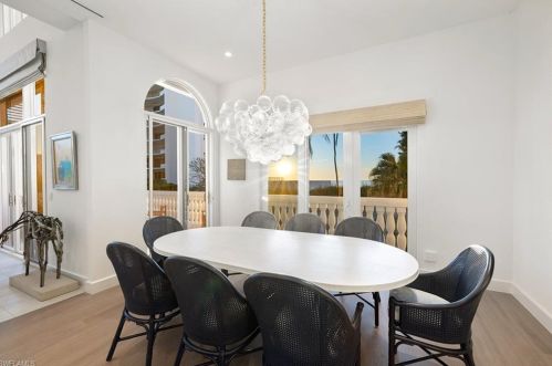 24 Casa Mar Ln, Naples FL 34103-3685 exterior