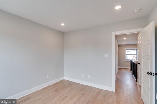 735 24th St, Philadelphia PA  19130-2539 exterior