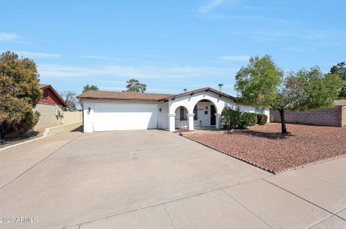 12009 34th St, Phoenix AZ  85028-1305 exterior