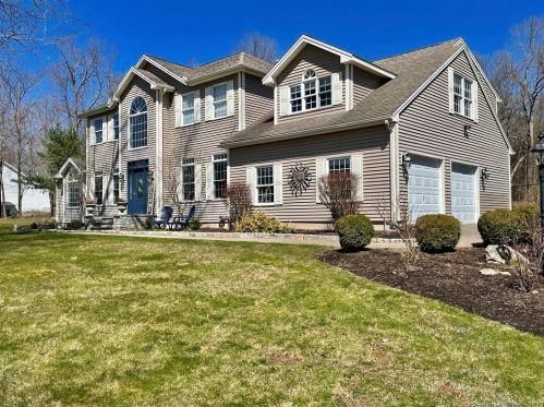 27 Patrick Dr, Seymour CT 06483-2372 exterior