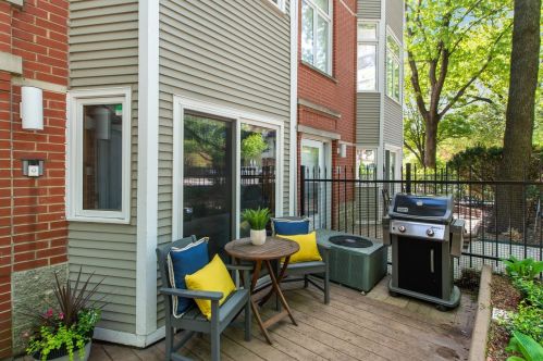 1457 Wrightwood Ave, Chicago IL 60614-1938 exterior