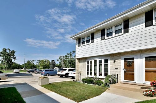 6545 Addison St, Chicago, IL 60634-3839