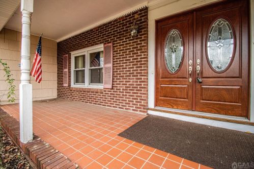 29 Devon Dr, Piscataway, NJ 08854-5215