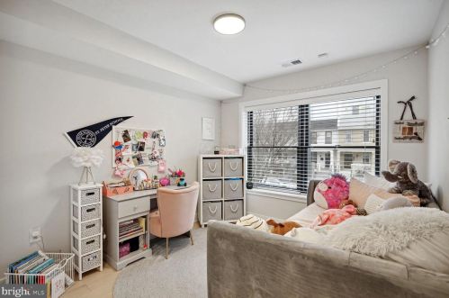 1733 Independence Ave, Washington DC  20003-1637 exterior