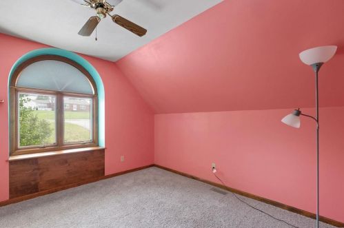 6127 Erb Rd, Saint Louis MO 63129-4505 exterior