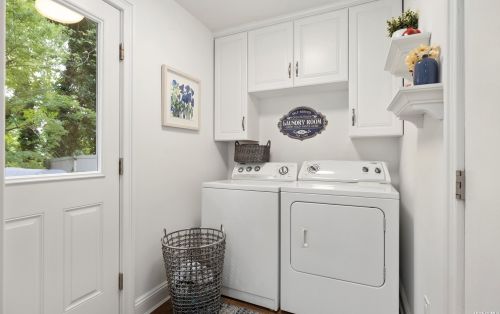 48 Cedar Rdg Ln, Huntington Station NY 11746-7941 exterior