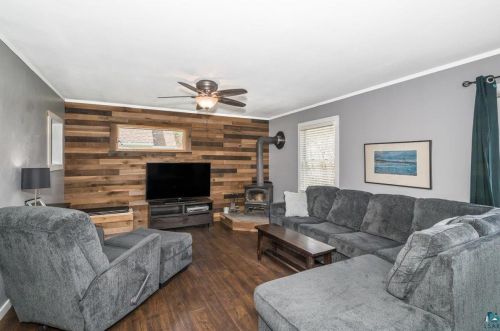 5815 Glenwood St, Duluth MN 55804-1334 exterior