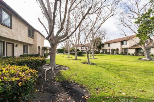 2955 Kelp Ln, Oxnard CA 93035-1623 exterior