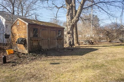 340 Lincoln St, New Britain CT 06052-1640 exterior