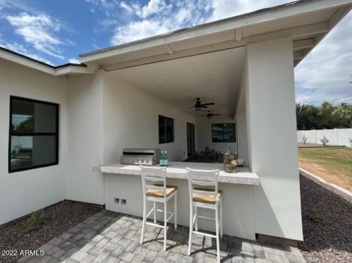 6841 12th Ave, Phoenix AZ  85013-1021 exterior