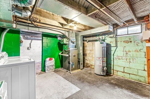 2116 Jefferson Blvd, Mishawaka IN 46545-7720 exterior