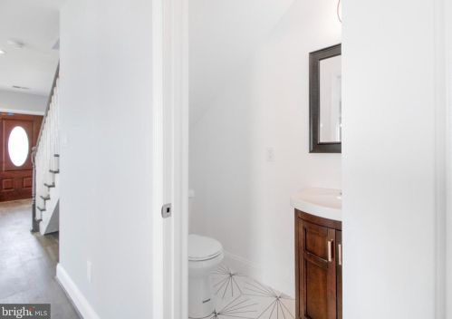 4614 Hayes St, Washington DC  20019-3611 exterior