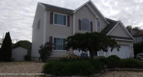 922 South St, Point Pleasant Beach, NJ 08742-3953