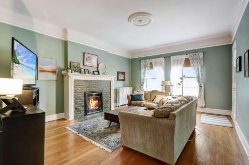 2649 Hackett Ave, Milwaukee, WI 53211-3836