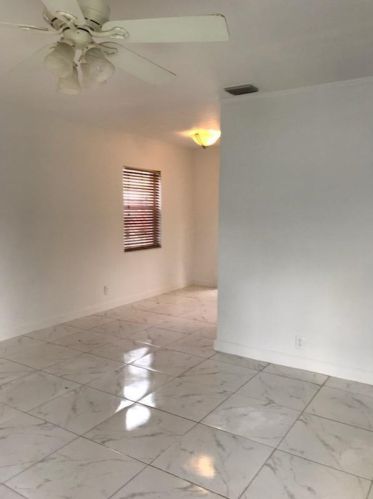 645 Oak St, Boynton Beach FL 33435-2806 exterior