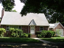 11 Cappy Cir, Newton, MA 02465-1204